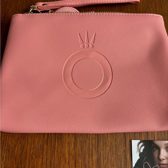 Pandora Me x Millie Bobby Brown clutch and Jewelry Organizer - Picture 2 of 9